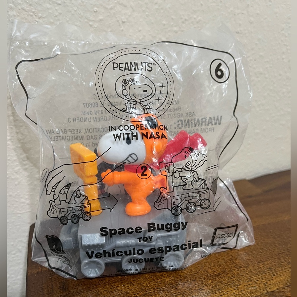 McDonalds Happy Meal Snoopy Space Buggy